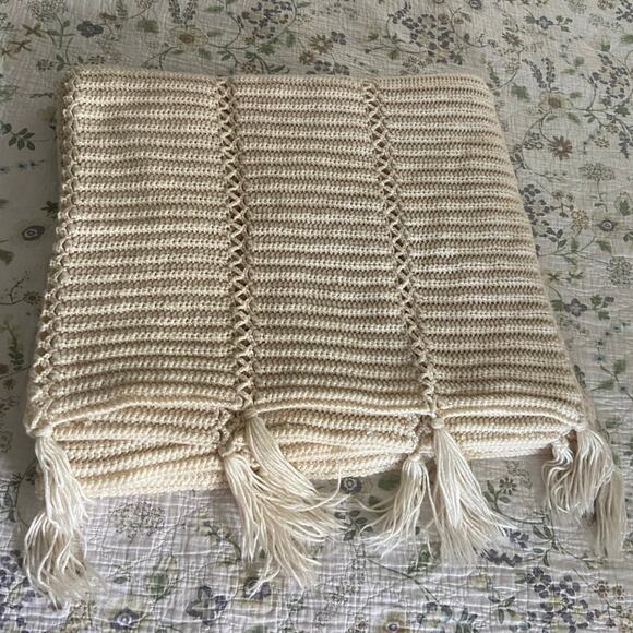 Hand Made Ivory Oatmeal Cream Colored Afghan Throw 88x56 - Picture 5 of 5